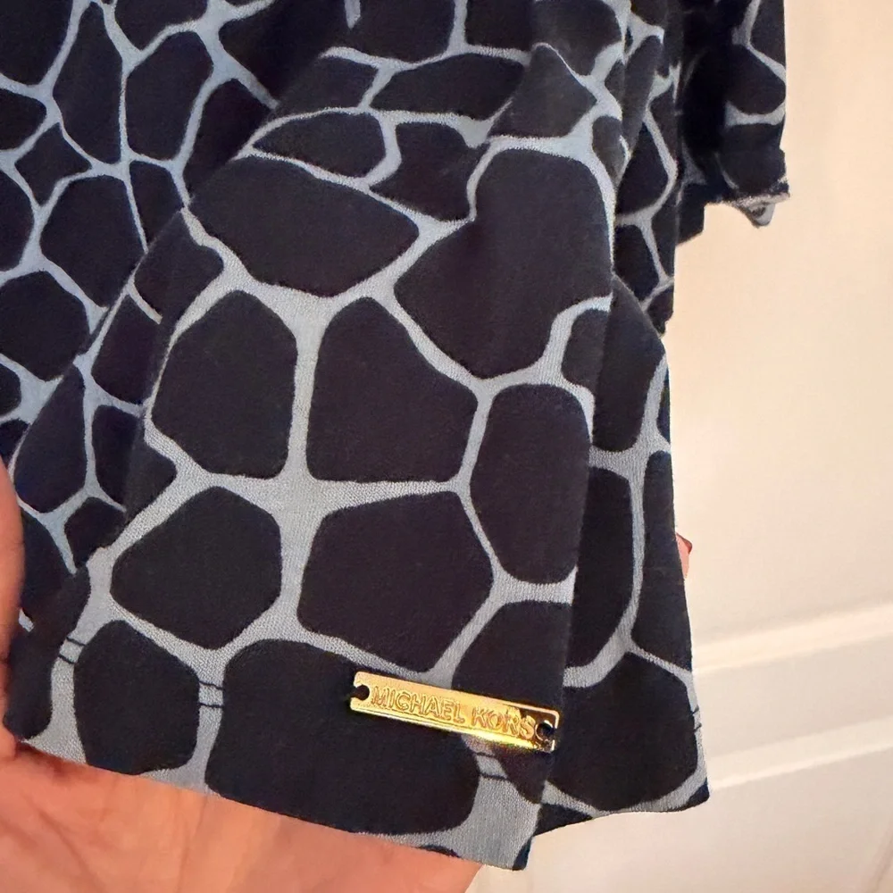 MICHAEL KORS M Navy Pale Blue Giraffe Print 3/4 Sleeve Top